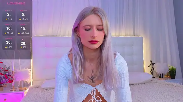 Monica Leen online show from February 7, 6:28 am