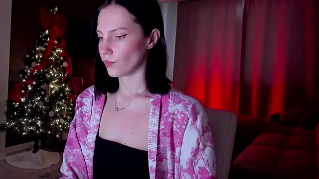 Snapshot of AdeleShinemm chatting on December 22, 5:37 am AdeleShinemm online show from December 22, 5:37 am