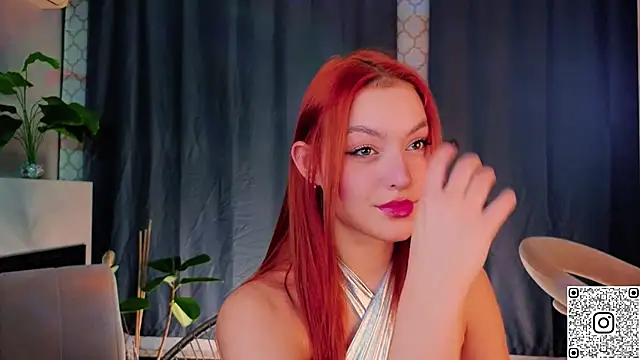 Snapshot of GildedKitten chatting on November 11, 6:41 pm GildedKitten online show from November 11, 6:41 pm