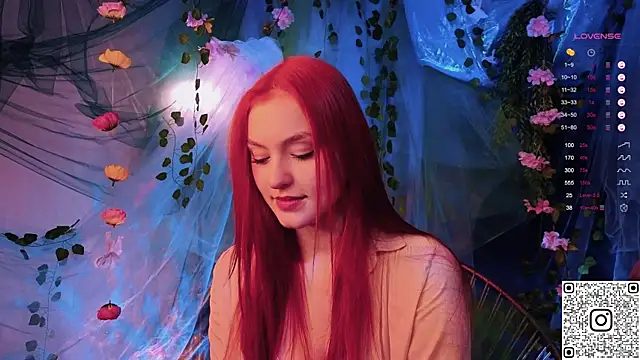 Snapshot of GildedKitten chatting on December 1, 6:13 pm GildedKitten online show from December 1, 6:13 pm