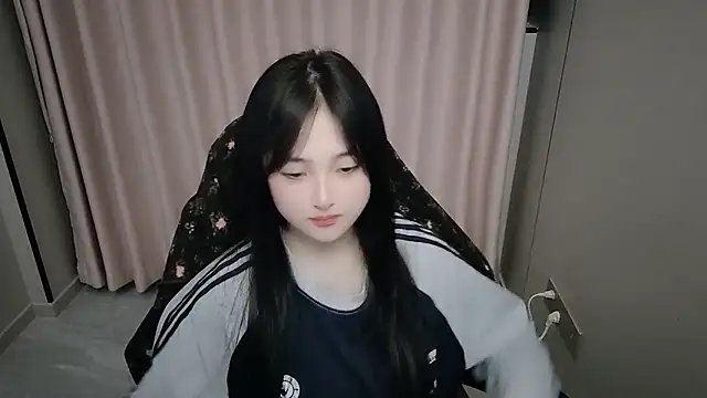 xxz98 online show from April 8, 2:17 pm