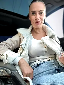 Snapshot of _JessyRey_ chatting on December 4, 12:03 pm JessyRey online show from December 4, 12:03 pm