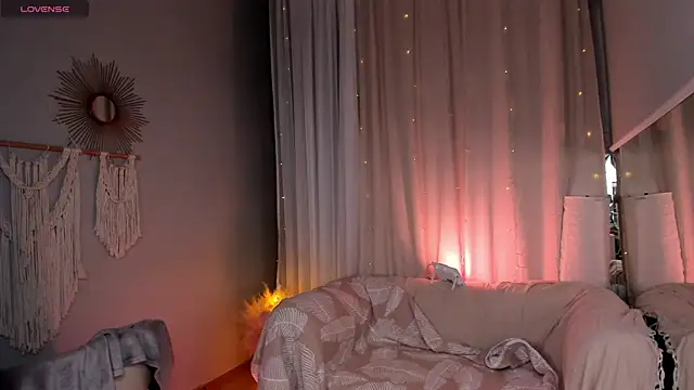 MilliMouse online show from March 3, 10:37 pm