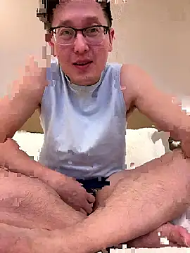 Snapshot of maxime0928 chatting on January 11, 4:34 pm maxime0928 online show from January 11, 4:34 pm