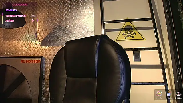 Snapshot of MarcusRain_ chatting on October 10, 2:43 am MarcusRain online show from October 10, 2:43 am