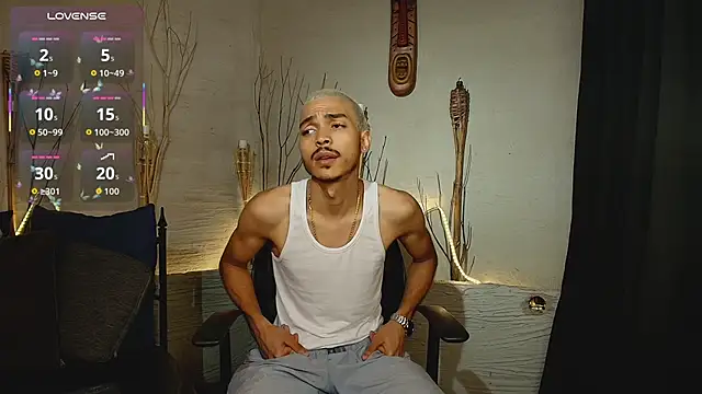 Snapshot of MarcusRain_ chatting on November 19, 8:42 pm MarcusRain online show from November 19, 8:42 pm