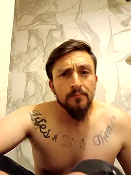 Snapshot of Macrhizz chatting on November 15, 6:00 am Macrhizz online show from November 15, 6:00 am