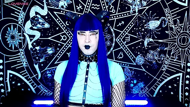 naomi satan online show from October 17, 12:25 am