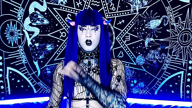 naomi satan online show from December 22, 12:40 am