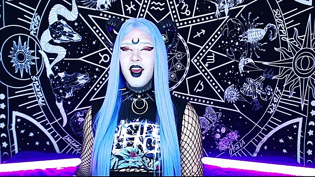 naomi satan online show from April 8, 10:32 pm