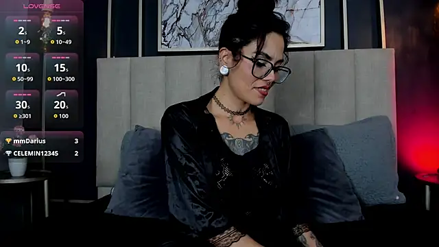 Snapshot of Esmeralda_CO chatting on October 25, 12:40 am Esmeralda CO online show from October 25, 12:40 am