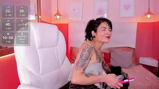 Snapshot of Esmeralda_CO chatting on November 19, 5:02 pm Esmeralda CO online show from November 19, 5:02 pm