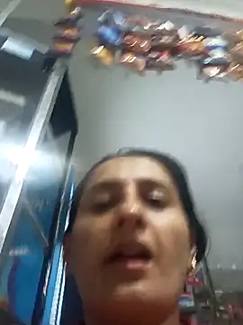 Snapshot of Titiss8921 chatting on September 13, 1:05 am Titiss8921 online show from September 13, 1:05 am