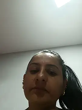 Snapshot of Titiss8921 chatting on November 30, 1:53 am Titiss8921 online show from November 30, 1:53 am