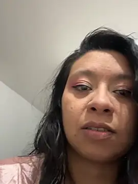 Snapshot of Lincy_and_hanna chatting on November 20, 4:45 am Lincy and hanna online show from November 20, 4:45 am