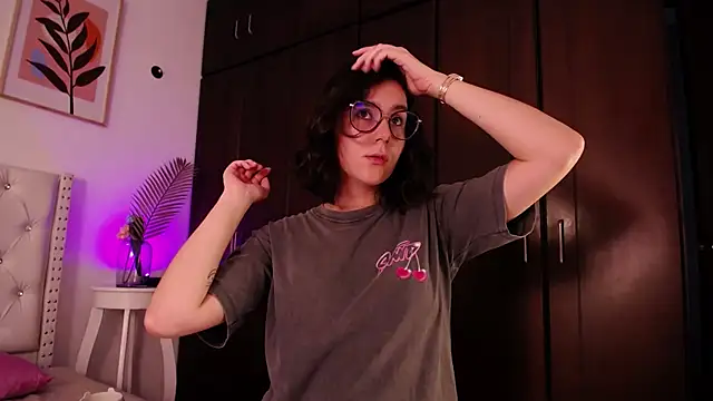 barbyehot online show from April 8, 10:10 pm