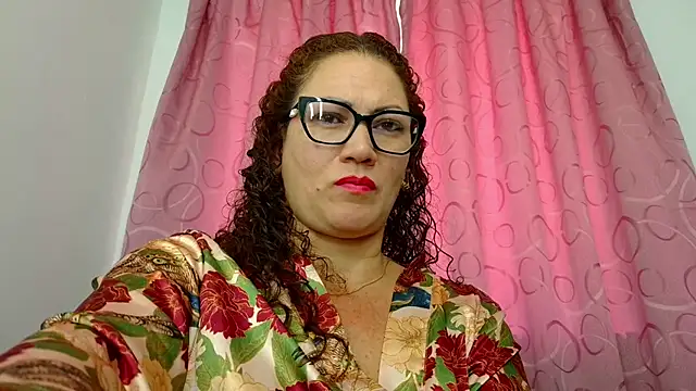 Snapshot of TifanyQueen_ chatting on September 12, 3:12 pm TifanyQueen online show from September 12, 3:12 pm