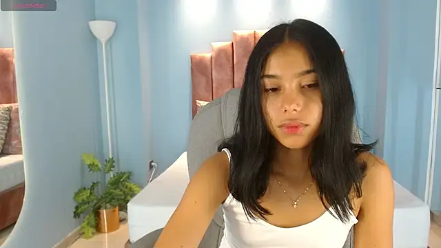 Milaa Star  online show from March 14, 3:56 am