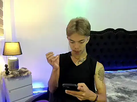 Snapshot of jersthebigfuckerxxx chatting on October 3, 6:10 am jersthebigfuckerxxx online show from October 3, 6:10 am