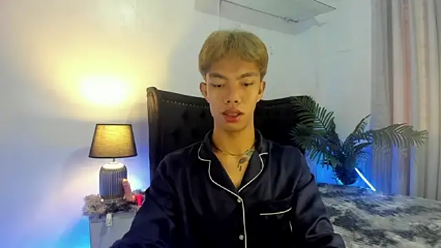 Snapshot of jersthebigfuckerxxx chatting on October 10, 5:06 am jersthebigfuckerxxx online show from October 10, 5:06 am