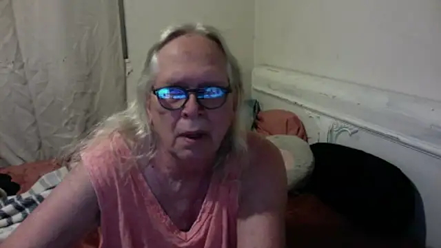 OldLadySara online show from May 30, 2:08 am