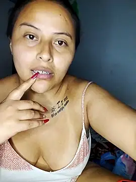 Snapshot of yelezia chatting on October 8, 4:21 am yelezia online show from October 8, 4:21 am