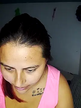 Snapshot of yelezia chatting on October 9, 7:39 am yelezia online show from October 9, 7:39 am