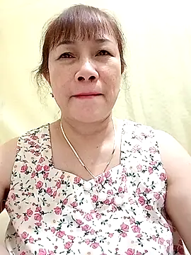 Snapshot of Baby-ladysweets20 chatting on November 9, 1:42 pm Baby-ladysweets20 online show from November 9, 1:42 pm