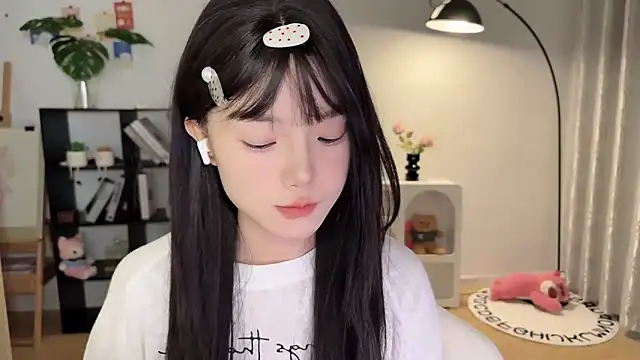 Momo-xx online show from September 24, 11:30 pm