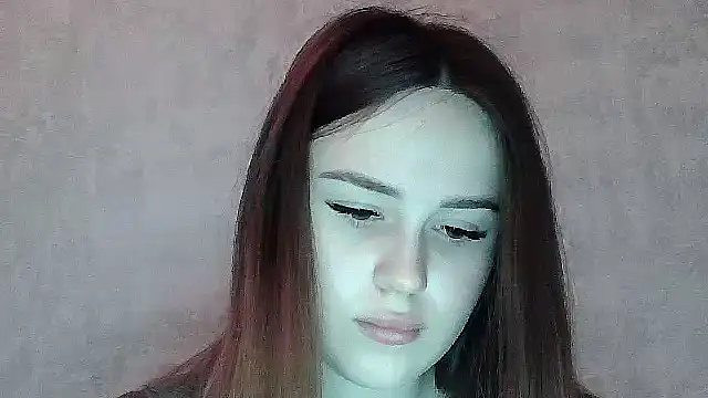 SweetLoraa online show from April 17, 2:31 pm