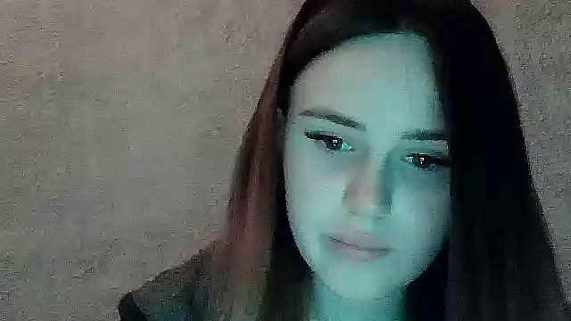 Snapshot of SweetLoraa chatting on April 23, 7:05 pm SweetLoraa online show from April 23, 7:05 pm