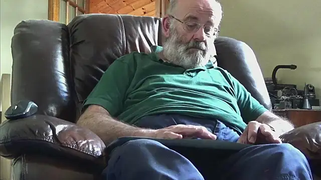 Snapshot of janzer13 chatting on September 12, 12:49 pm janzer13 online show from September 12, 12:49 pm