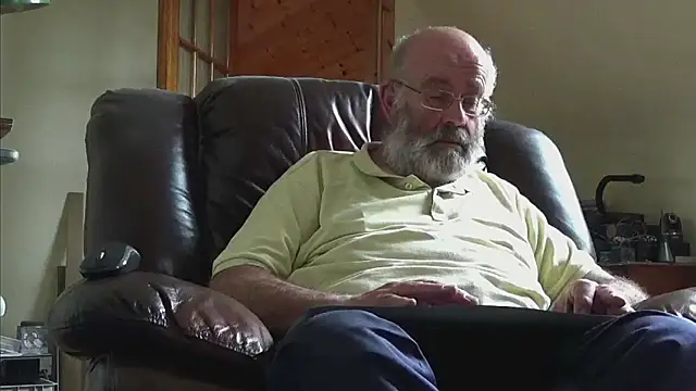 Snapshot of janzer13 chatting on September 19, 1:01 pm janzer13 online show from September 19, 1:01 pm