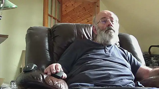 Snapshot of janzer13 chatting on October 9, 12:36 pm janzer13 online show from October 9, 12:36 pm