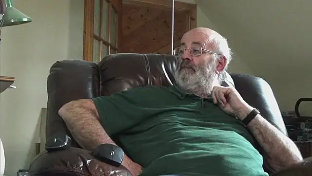 Snapshot of janzer13 chatting on October 30, 2:07 pm janzer13 online show from October 30, 2:07 pm