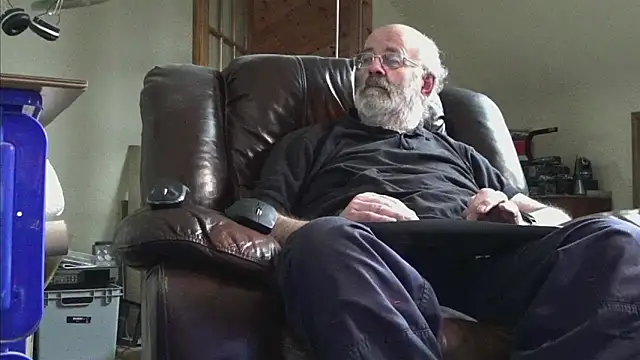 janzer13 online show from January 8, 1:46 pm