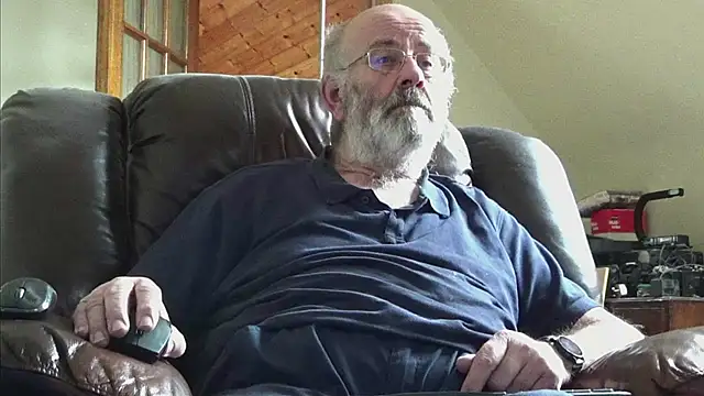 janzer13 online show from February 19, 1:51 pm