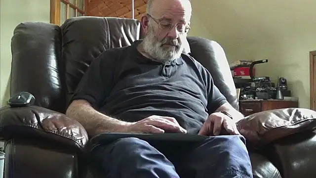 janzer13 online show from March 26, 1:49 pm