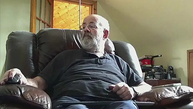 janzer13 online show from March 31, 1:11 pm