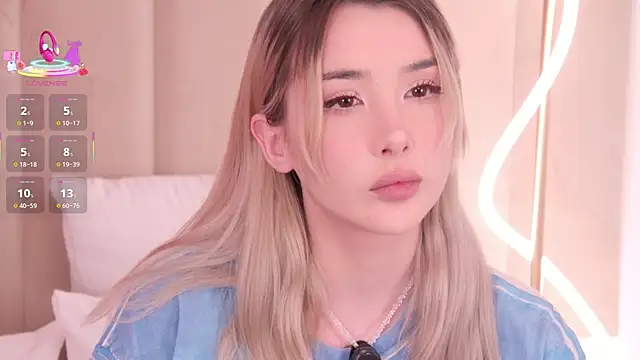 Nesolla online show from February 12, 7:20 pm