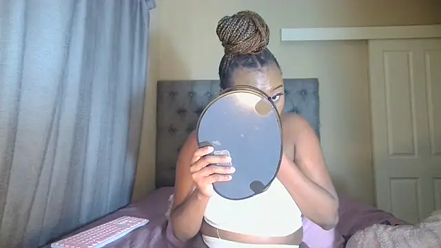 Snapshot of nanababe1 chatting on March 13, 1:50 pm nanababe1 online show from March 13, 1:50 pm