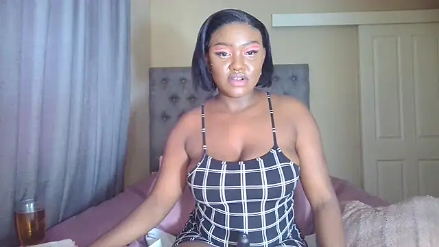 Snapshot of nanababe1 chatting on March 21, 12:06 pm nanababe1 online show from March 21, 12:06 pm