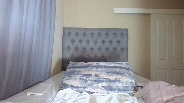 Snapshot of nanababe1 chatting on September 13, 9:53 am nanababe1 online show from September 13, 9:53 am