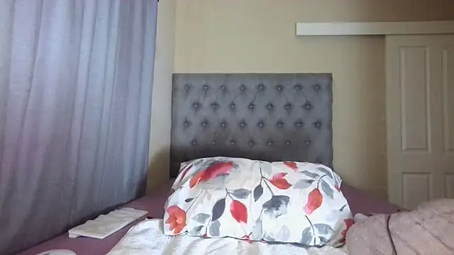 Snapshot of nanababe1 chatting on September 26, 9:13 am nanababe1 online show from September 26, 9:13 am