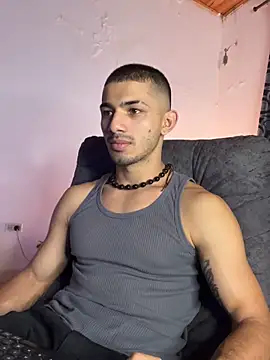 Snapshot of ArturoCardona_ chatting on October 3, 12:35 pm ArturoCardona online show from October 3, 12:35 pm