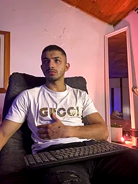 Snapshot of ArturoCardona_ chatting on November 26, 11:39 pm ArturoCardona online show from November 26, 11:39 pm