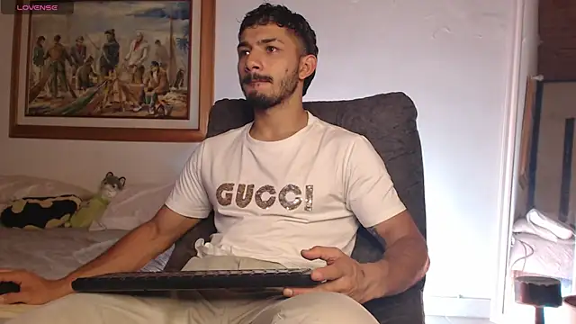 ArturoCardona  online show from February 25, 8:57 am