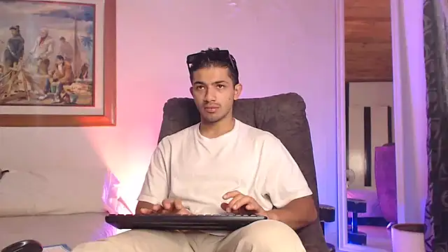 ArturoCardona  online show from March 28, 3:33 pm