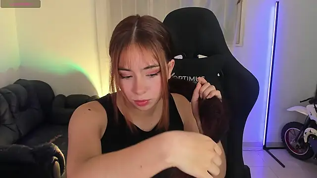 Snapshot of Aishelyng chatting on November 27, 4:03 am Aishelyng online show from November 27, 4:03 am