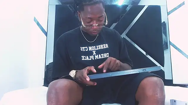 Black Fire10 online show from September 25, 5:05 pm